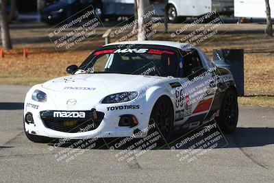 media/Nov-17-2024-CalClub SCCA (Sun) [[5252d9c58e]]/Around the Pits/